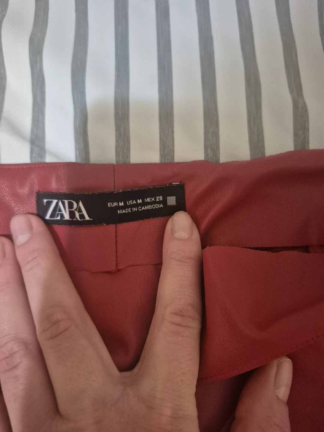 Zara Red Faux Leather Mini Skirt - Size M - photo 2