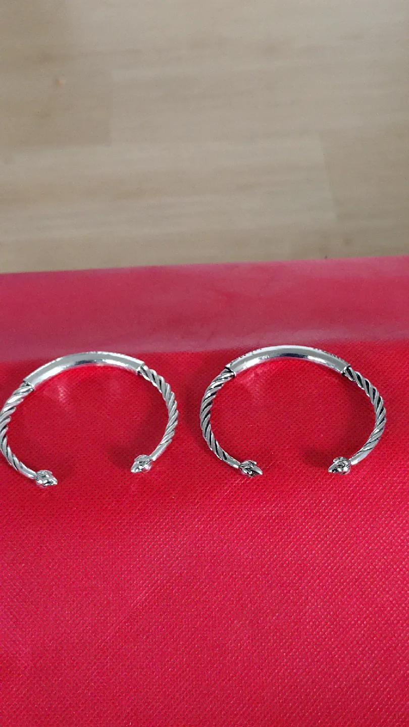 Silver Tone Bangle Bracelets - Set of 2 image indicator(3)