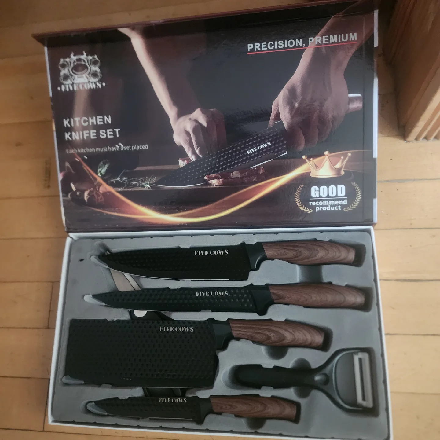 Six Cows Kitchen Knife Set - New in Box! thumbnail