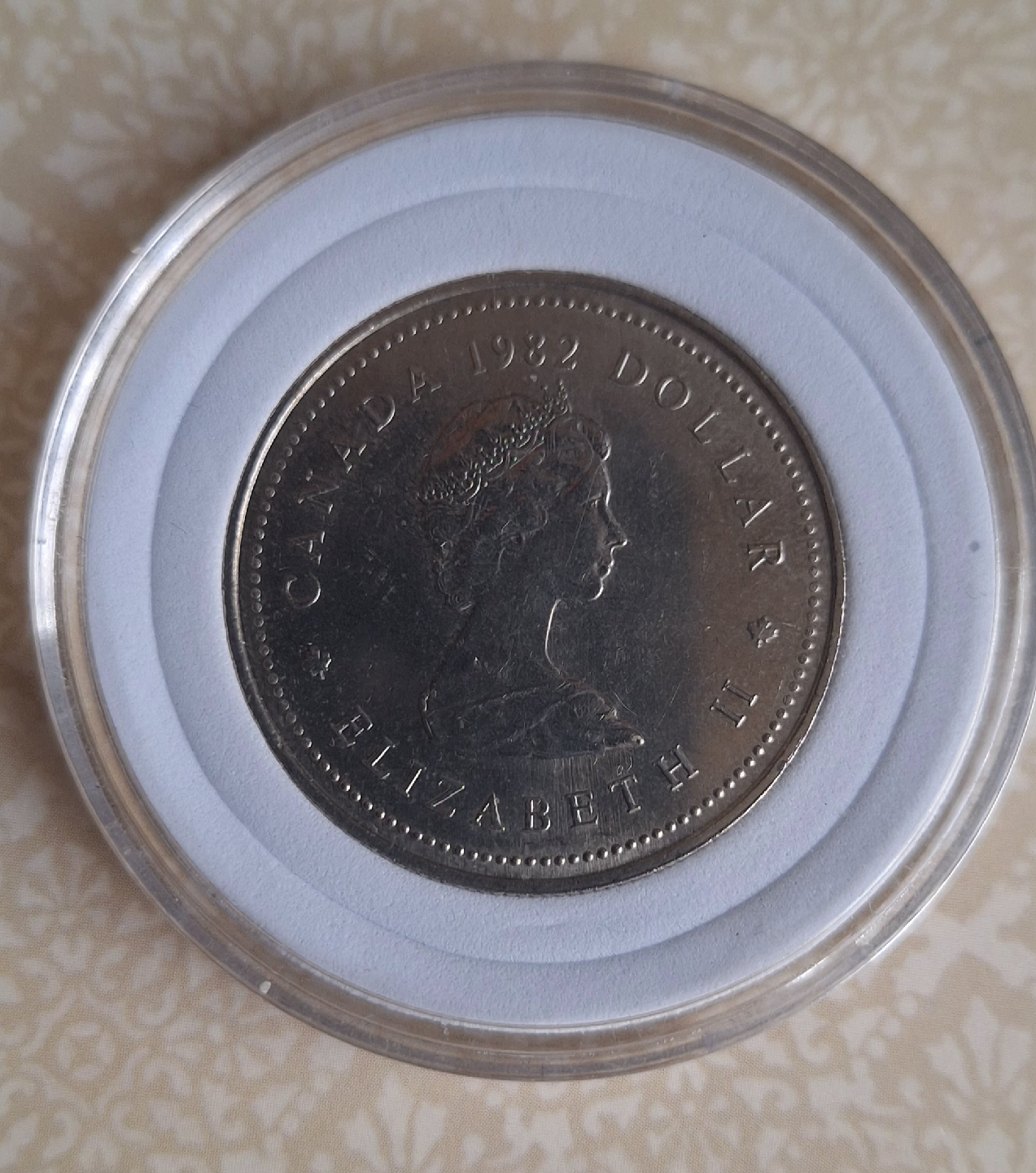 1982 Canadian Dollar Coin - photo 2