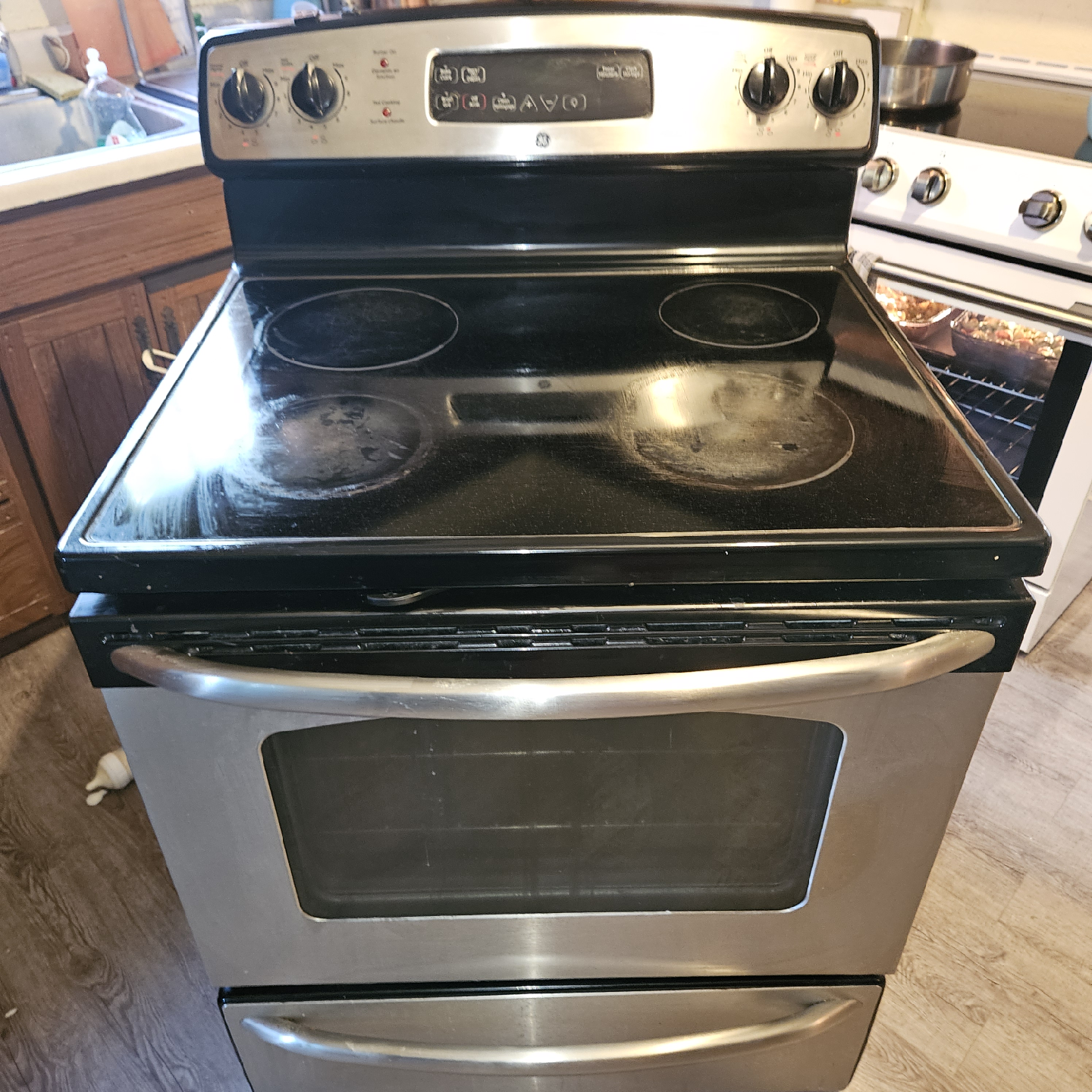 GE Stainless Steel Electric Range - photo 2