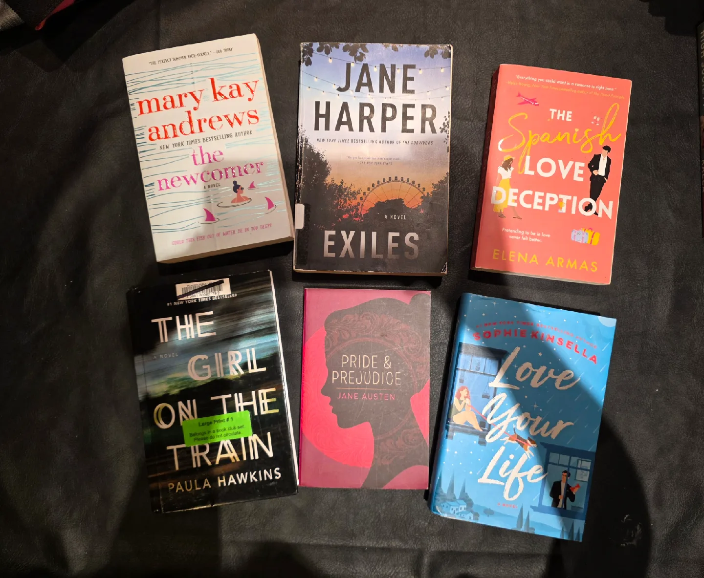 Sophie Kinsella, Jane Harper, Mary Kay Andrews Novels image indicator(2)