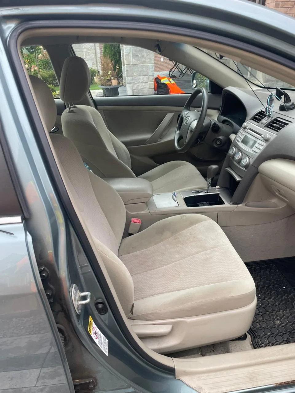 Powerful Toyota Camry Sedan - Green image indicator(5)