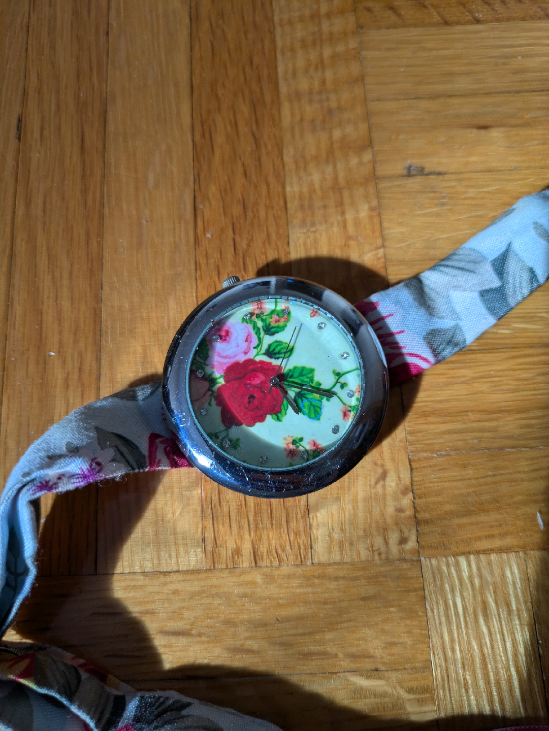 floral ribbon watch (needs a new battery)