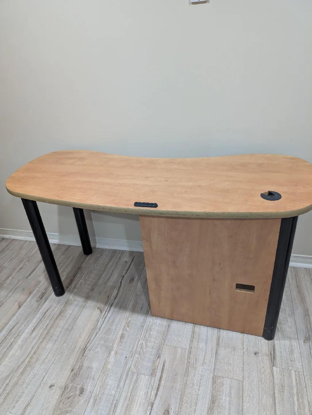 Wood color Desk with Black Legs🧡 image indicator(5)
