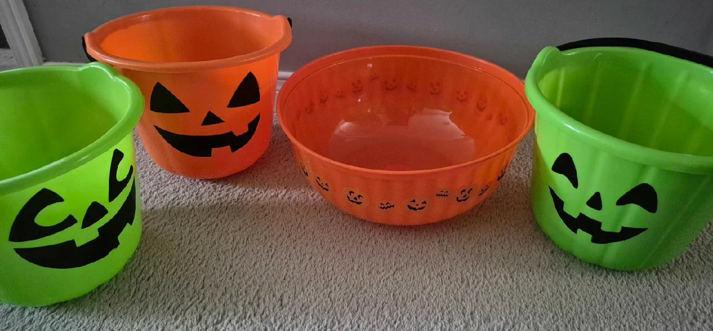 Halloween Candy Buckets and bowel- Green and Orange image indicator(9)