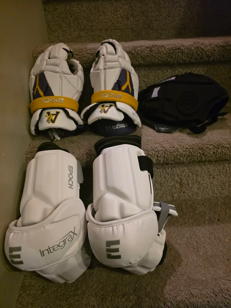 Epoch Integra LE Lacrosse Gloves & Cascade Lacrosse Headgear