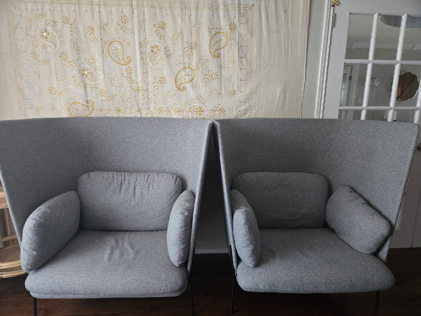 KODE brand Muuto Oslo Armchair, Light Grey