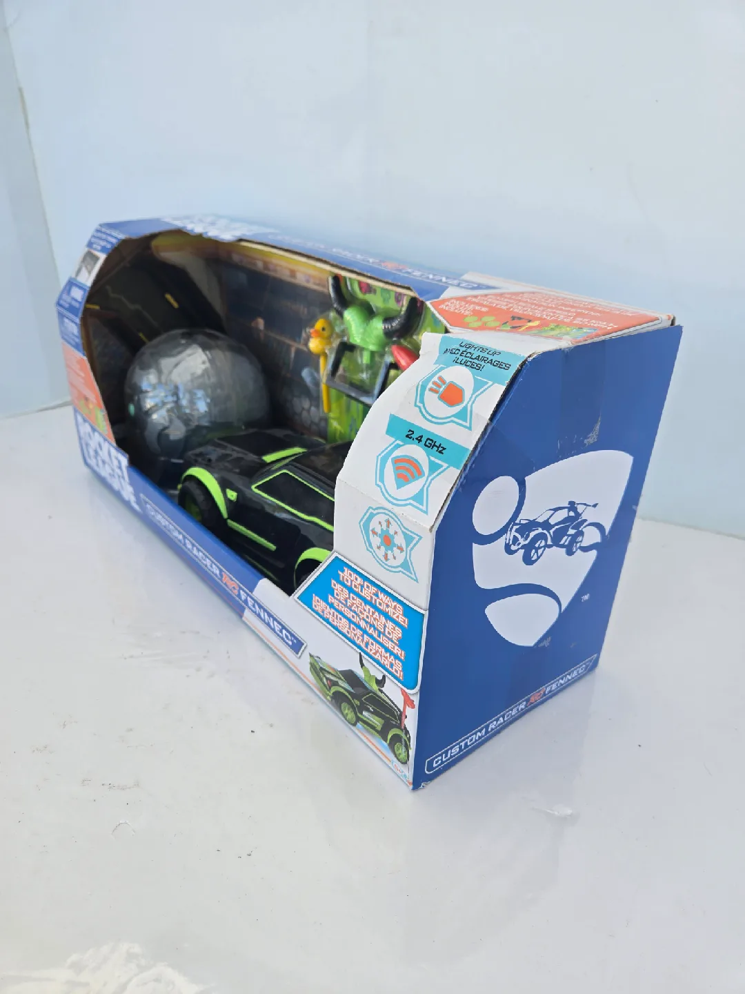 Rocket League Customisable RC Fennec Rc racing car toy. image indicator(3)