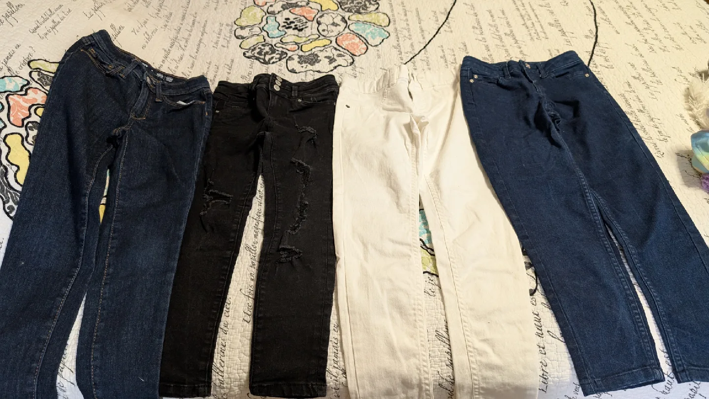Girls Jeans Bundle - Sizes 6-7-8 image indicator(10)