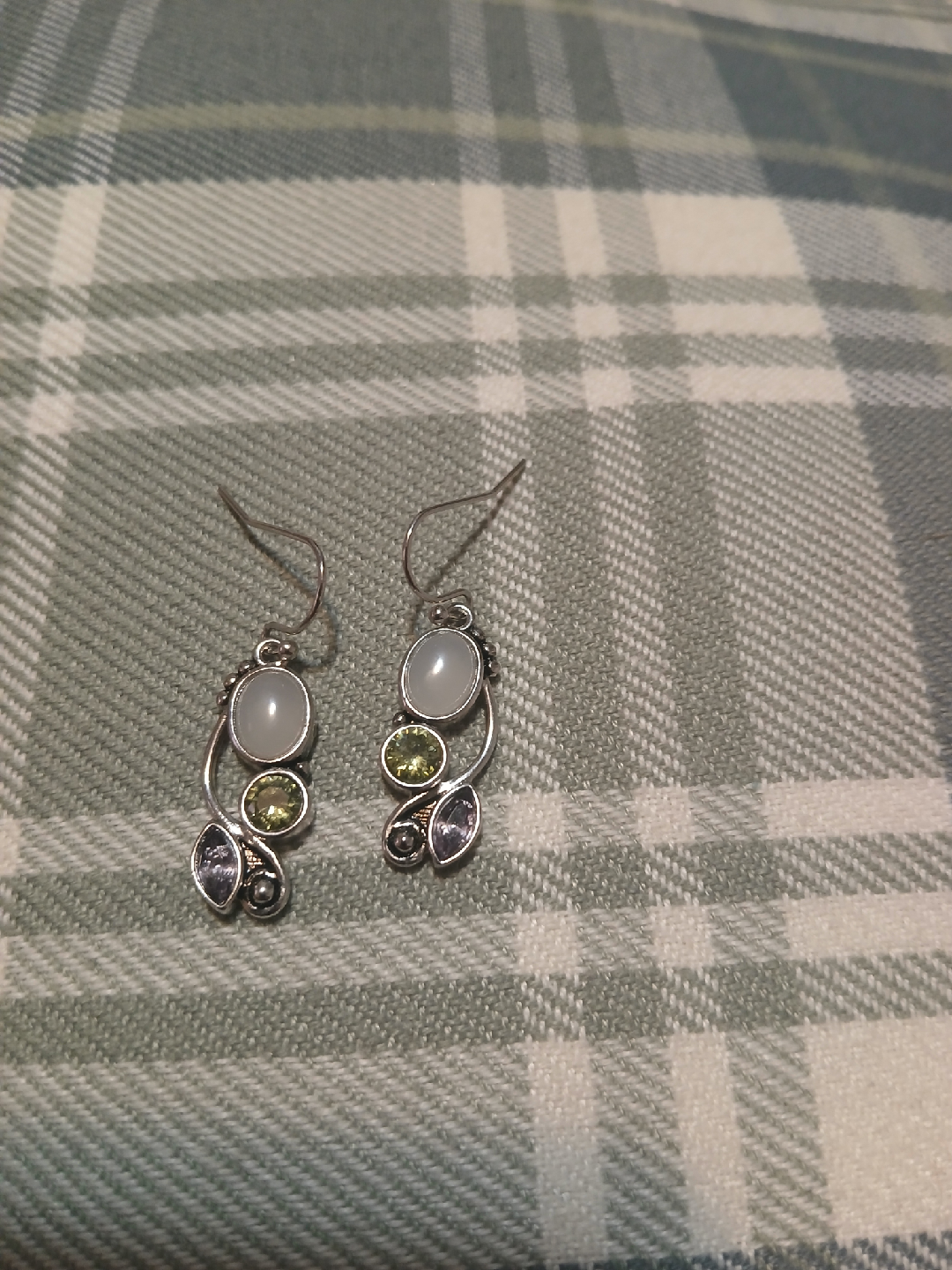 Dangle Earrings with Gemstones