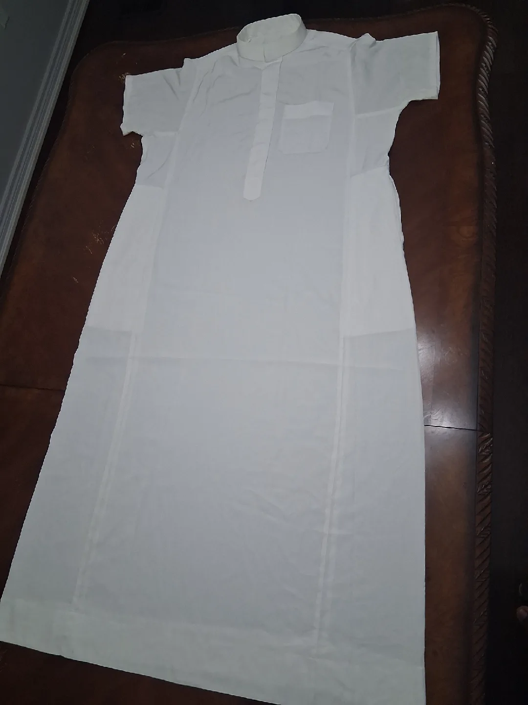 White Thobe/Dishdasha - Traditional Arab Clothing image indicator(2)