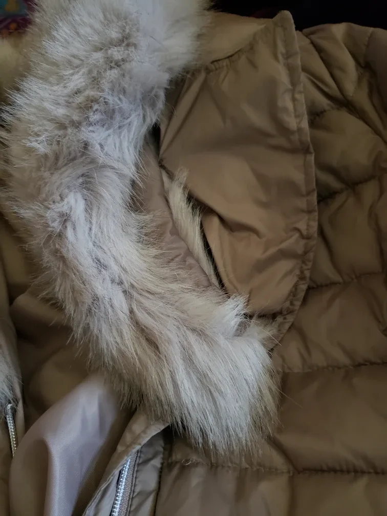 🧡NWT Tahari Puffer Jacket with Faux Fur Hood, 🧡 image indicator(2)