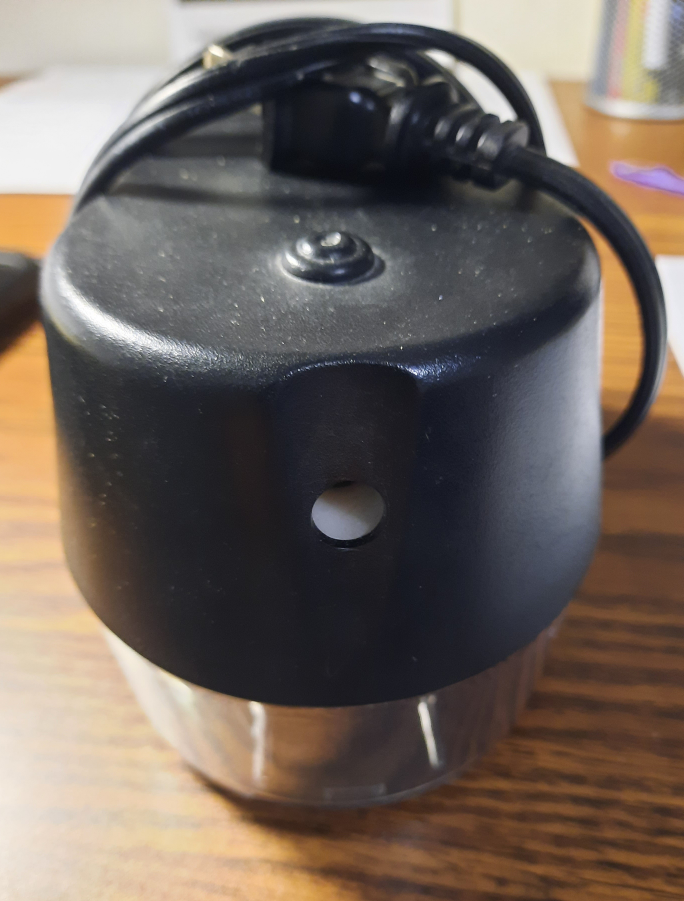 Electric pencil sharpener