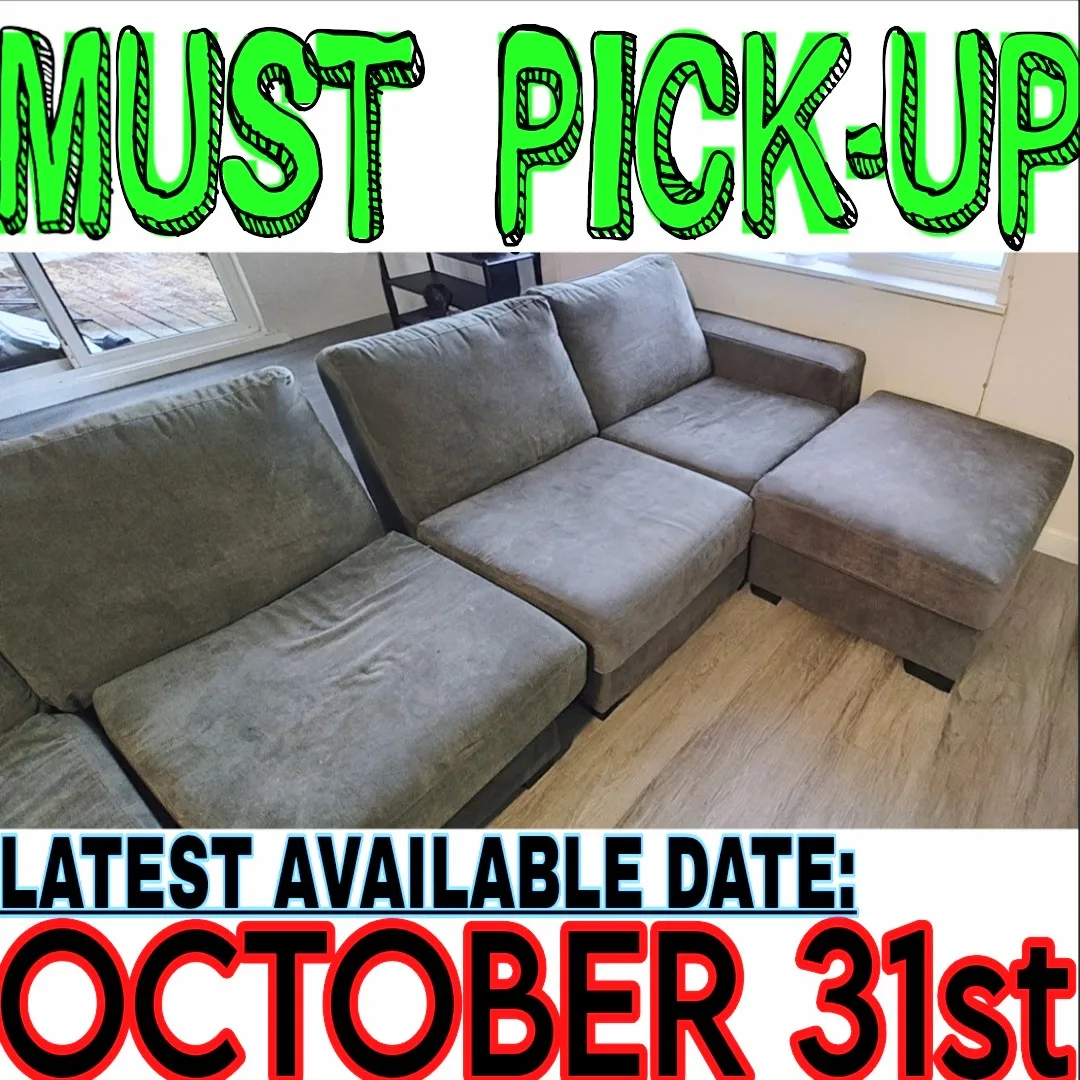 FREE SECTIONAL COUCH! MUST GO A.S.A.P! image indicator(2)