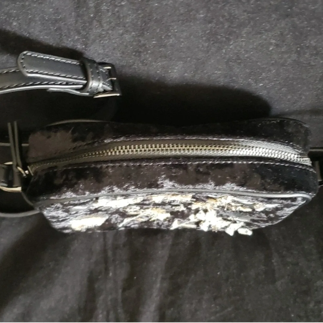 Black Floral Embroidered Crossbody Bag image indicator(3)