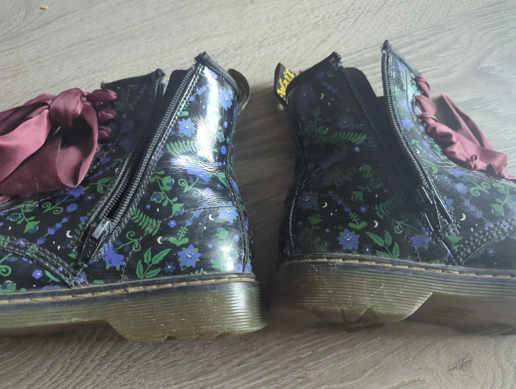 Dr. Martens 1460 Y Floral Boots - US Size 6 image indicator(3)