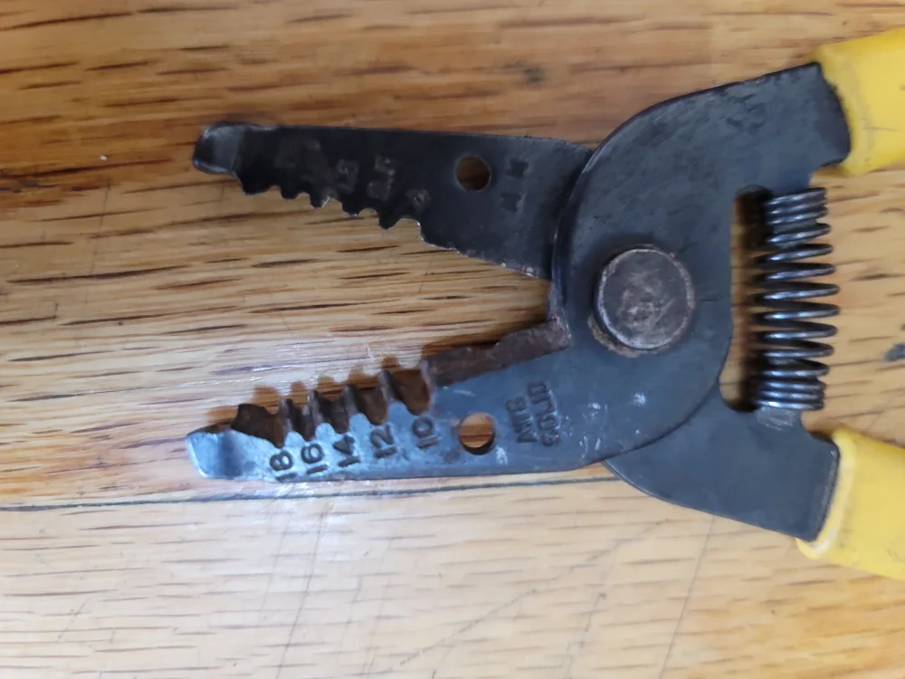 Pelacables: 18 AWG a 10 AWG 6 1/4 pulg.de largo total, image indicator(3)