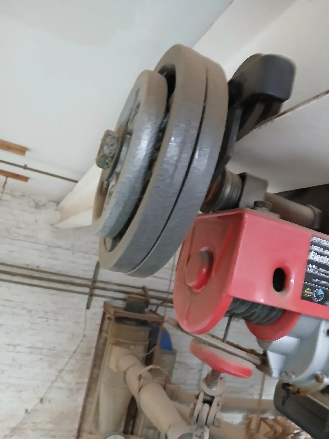 Pittsburgh 1320 lb. Remote Controlled Electric Hoist image indicator(4)