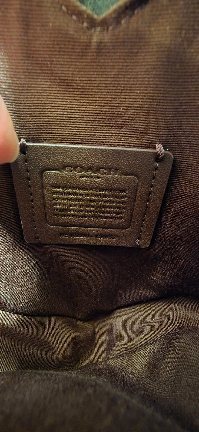 Coach Heart Crossbody Bag - Black image indicator(2)