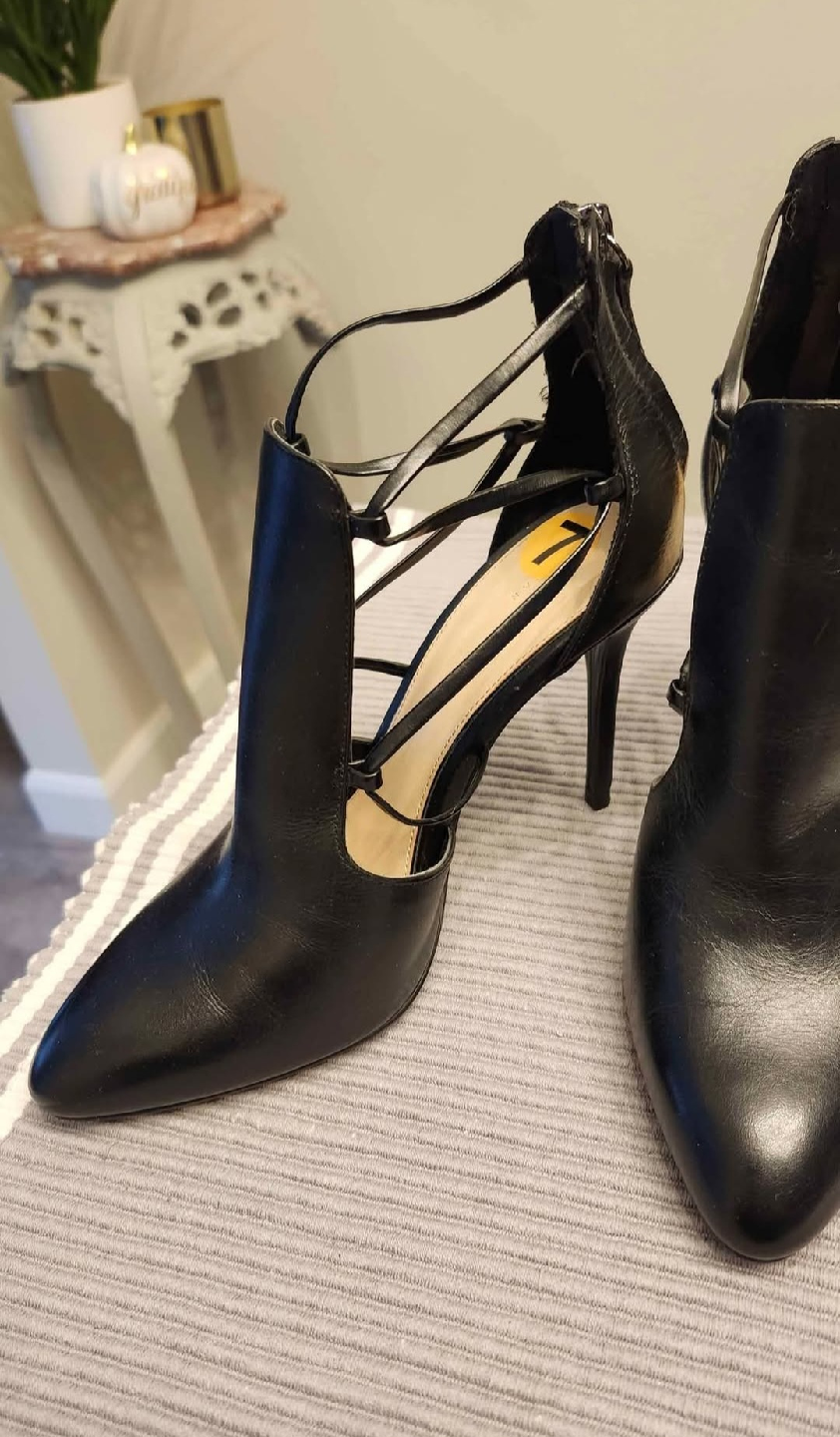 Leather Cutout Heels Shootie Size 37 *NEW* PICKUP IN THORNHILL - photo 4