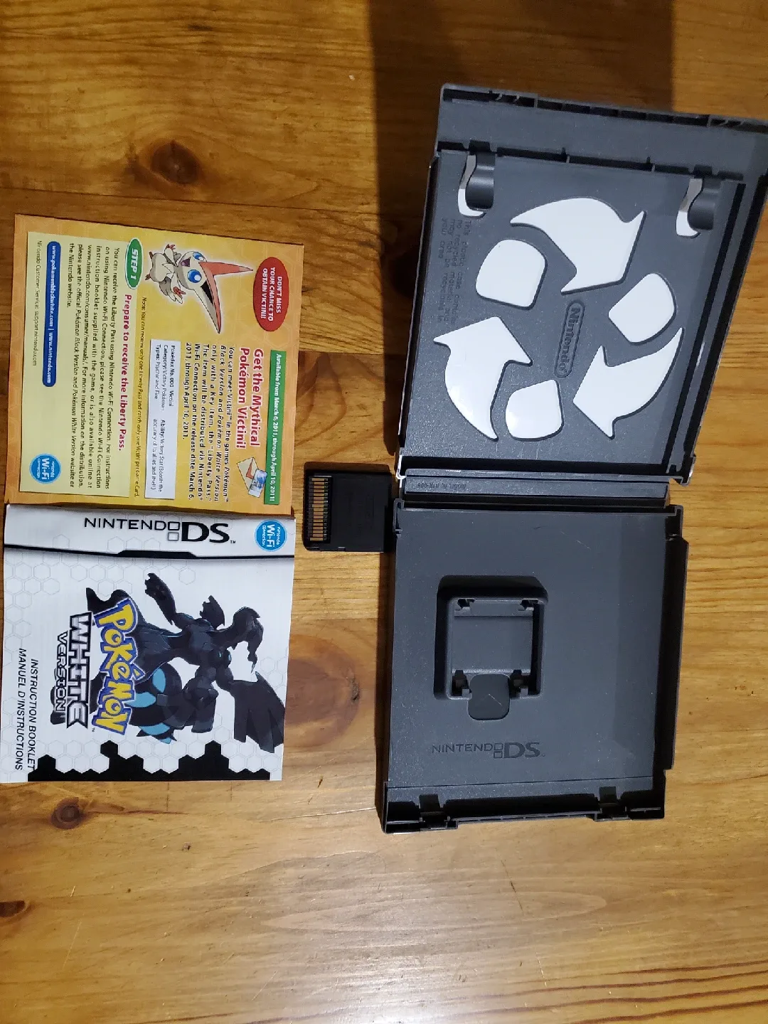 Pokémon White Version for Nintendo DS image indicator(4)