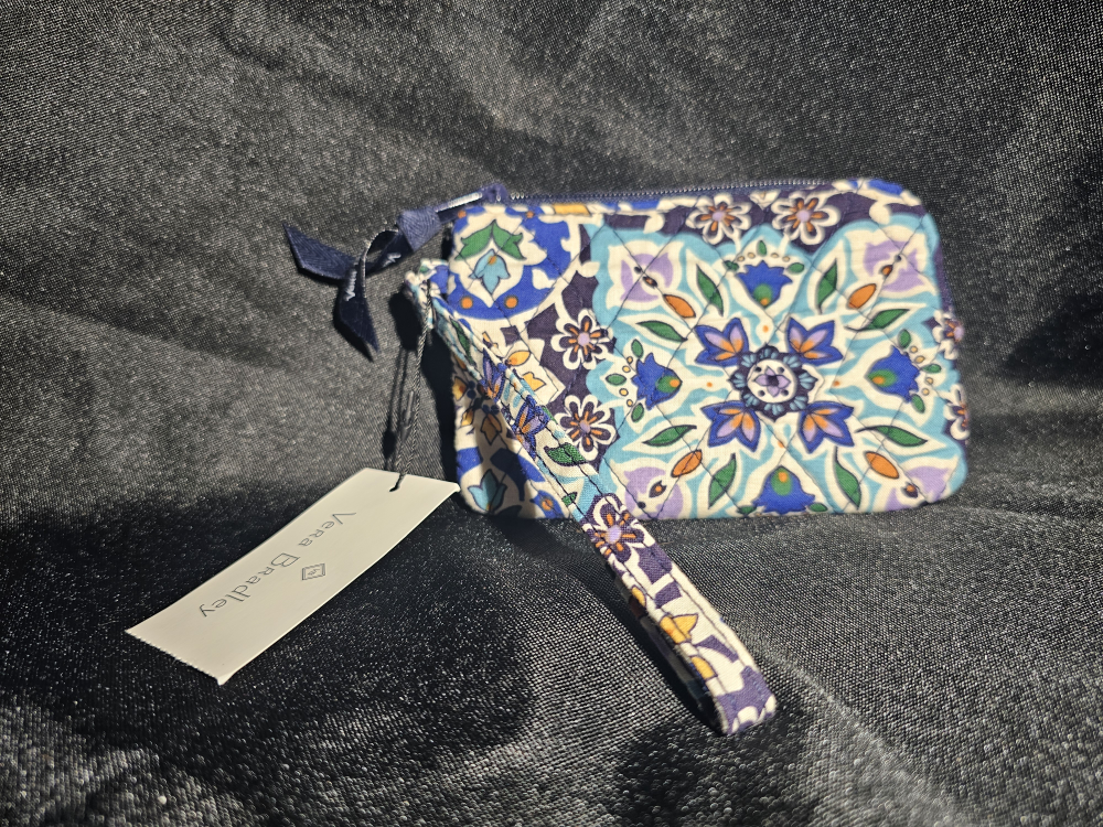 Vera Bradley Zip ID Case - photo 2