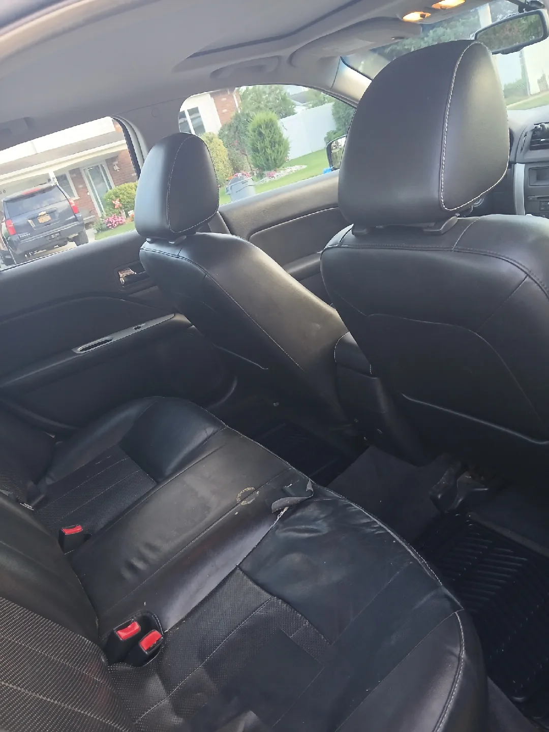 2010 Mercury Milan image indicator(2)