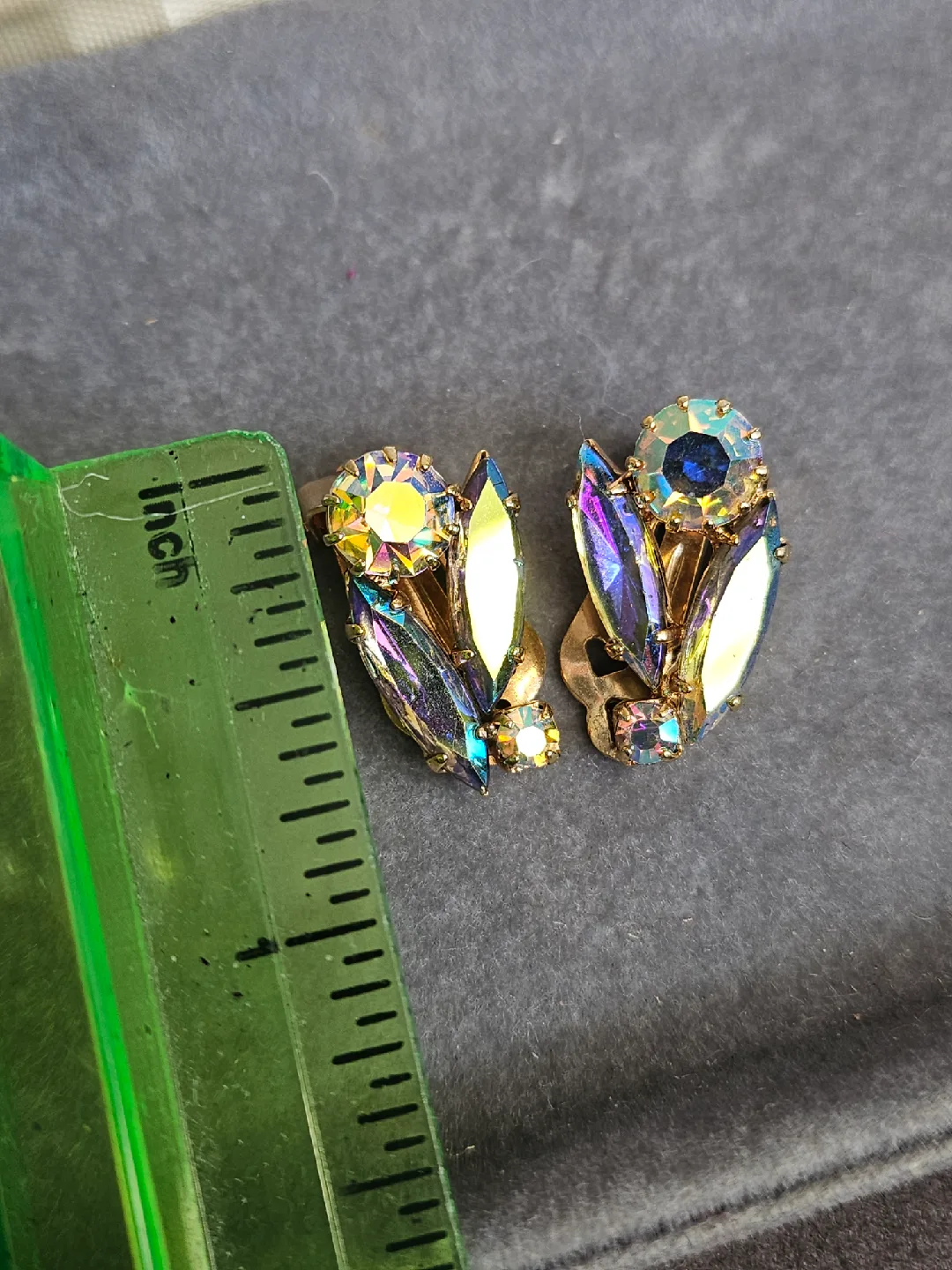 Vintage Clip-on Earrings, Aurora Borealis image indicator(6)