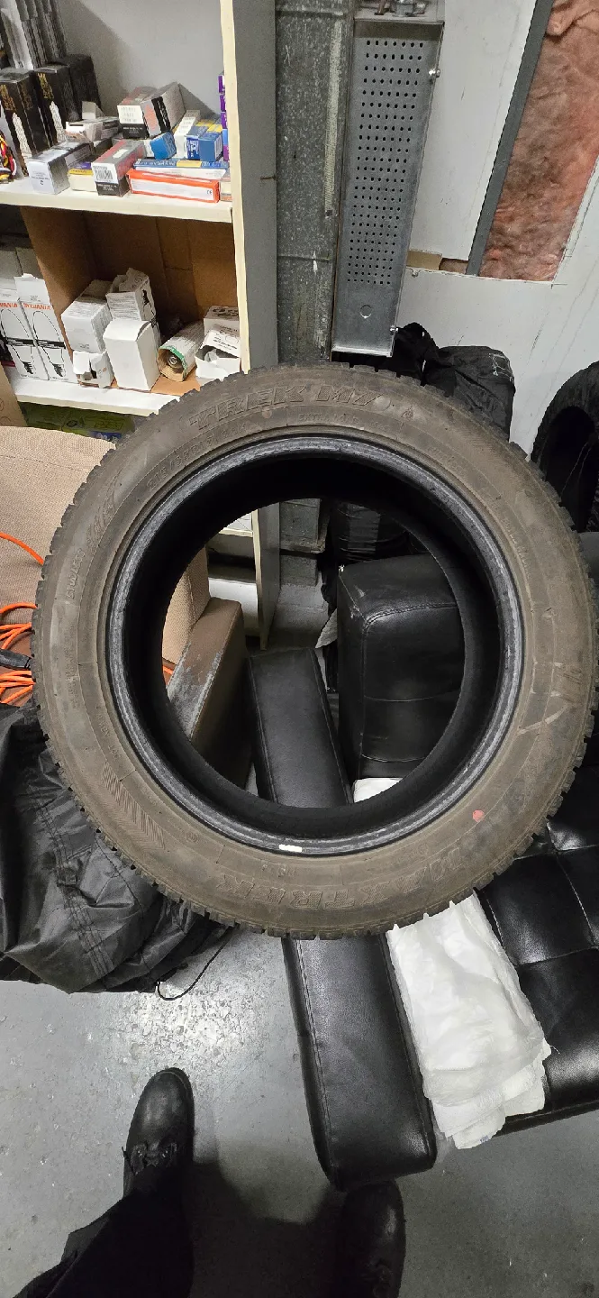 Winter Tires 215/55R17 image indicator(2)