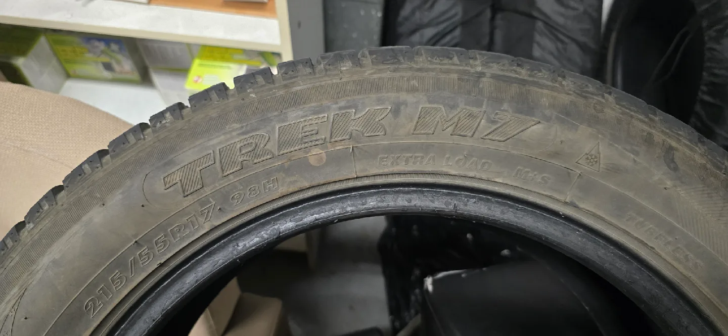 Winter Tires 215/55R17 image indicator(3)