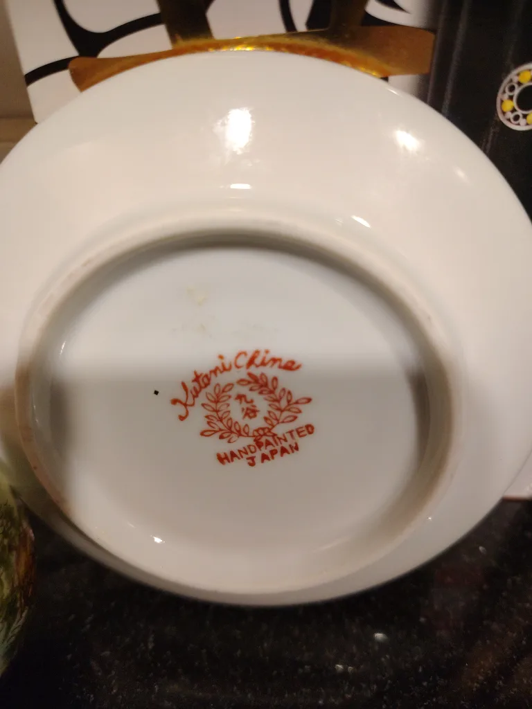 Japanese Tea Cup Set with Mount Fuji Design image indicator(2)