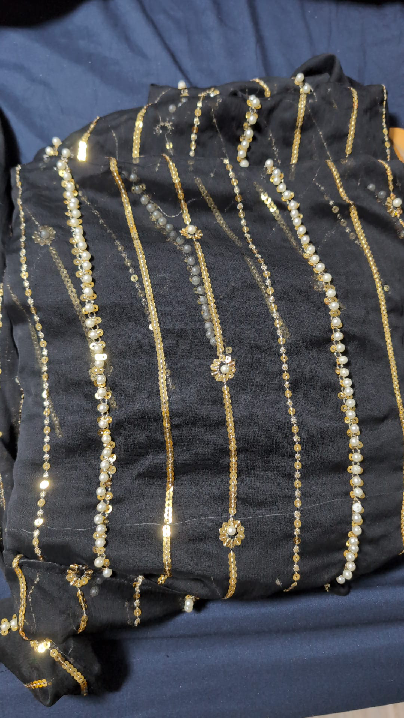 Black & Gold Embellished Saree - photo 4