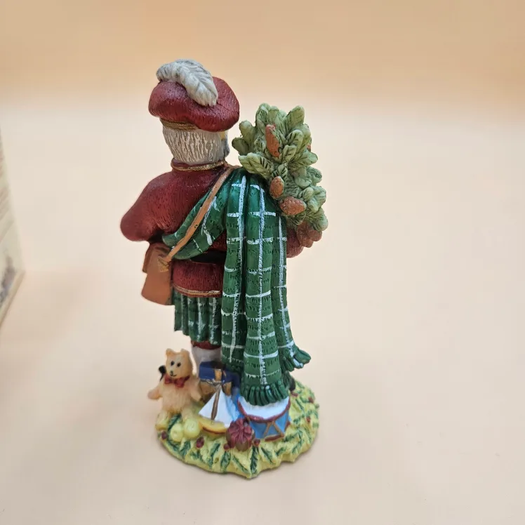 The International Santa Claus Collection Scotland First Footer image indicator(4)