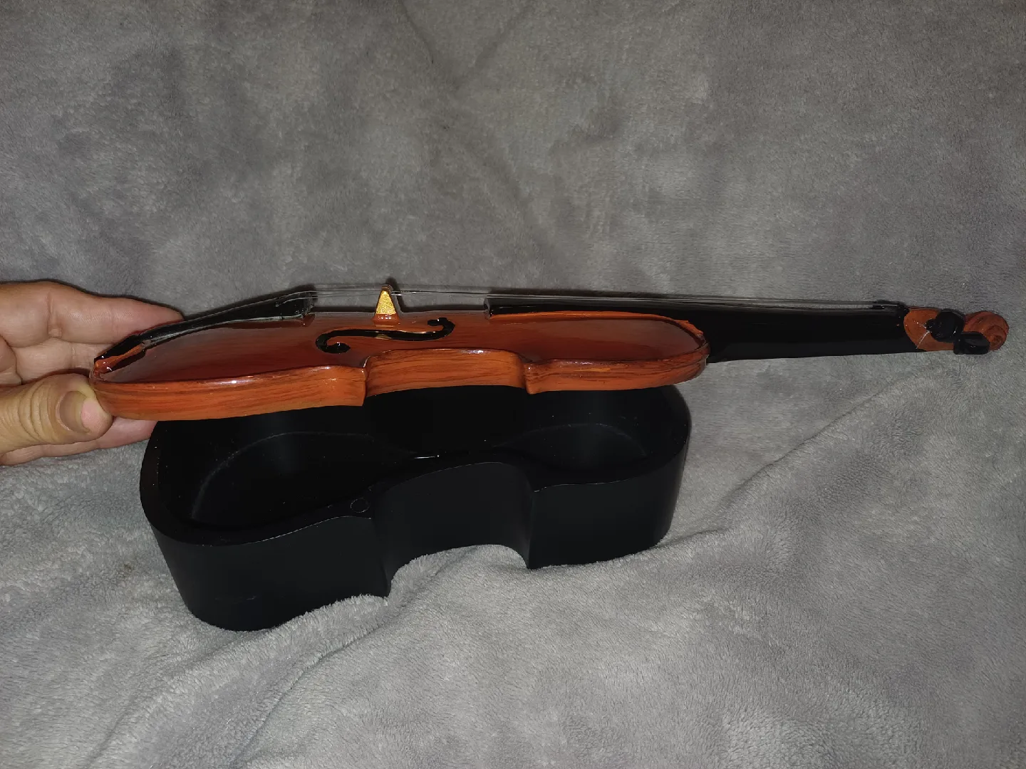 🧡 NEW Violin Shaped Key Holder/Trinket Box image indicator(4)