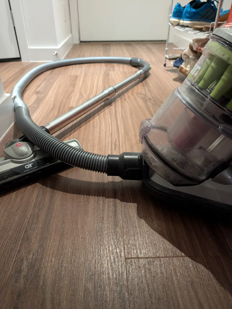 Hoover Bagless Canister Vacuum image indicator(4)