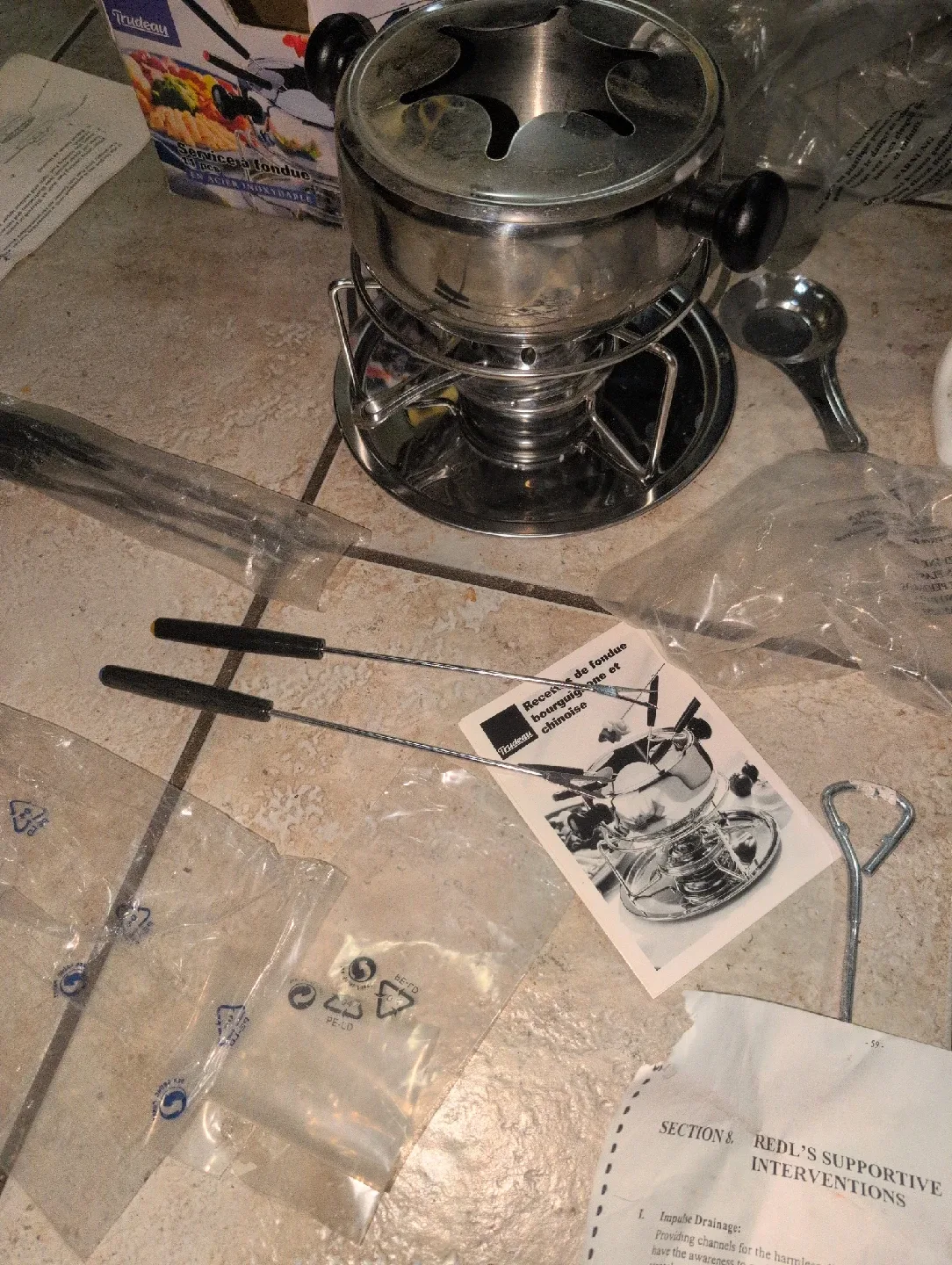 Trudeau 11-Piece Stainless Steel Fondue Set image indicator(2)