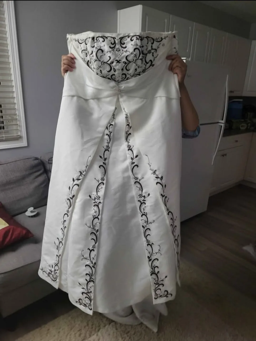 White Wedding Dress with Black Embroidery image indicator(2)