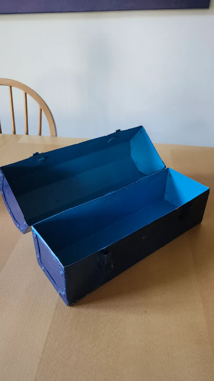 Blue Metal Tool Box image indicator(3)