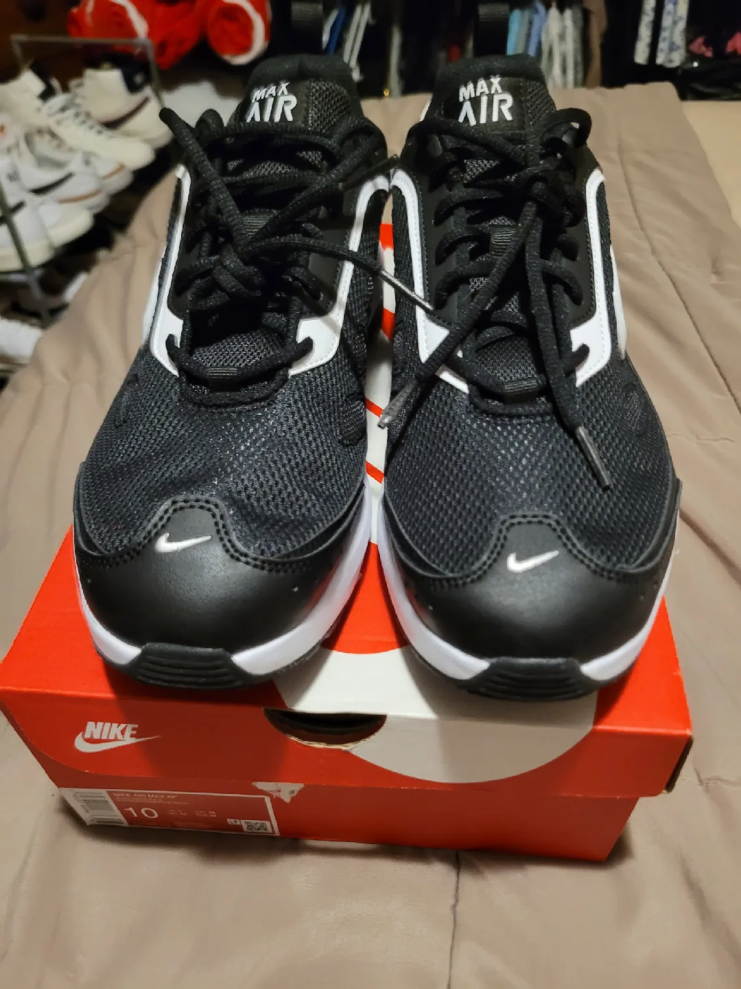 Nike Air Max AP Black/White, Size 10 image indicator(3)