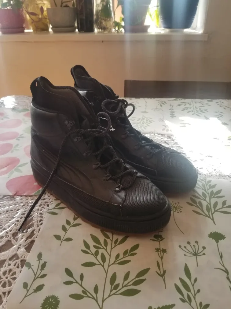 Brand New Men's Hightop Puma Boots (Size 11) thumbnail