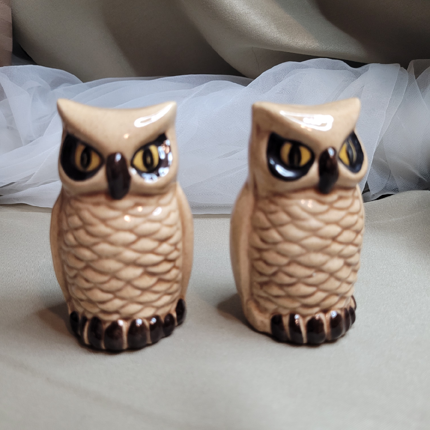 Pair of Vintage Ceramic 3 1/4" Tall Owl Figurines