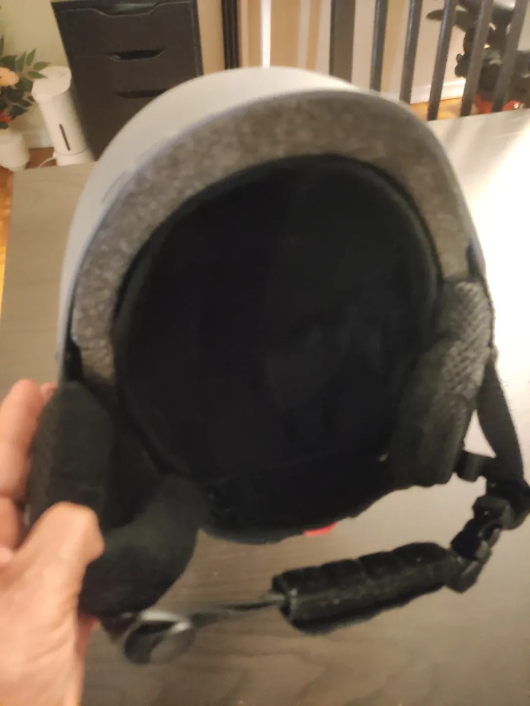 Grey Oakley Ski/Snowboard Helmet thumbnail