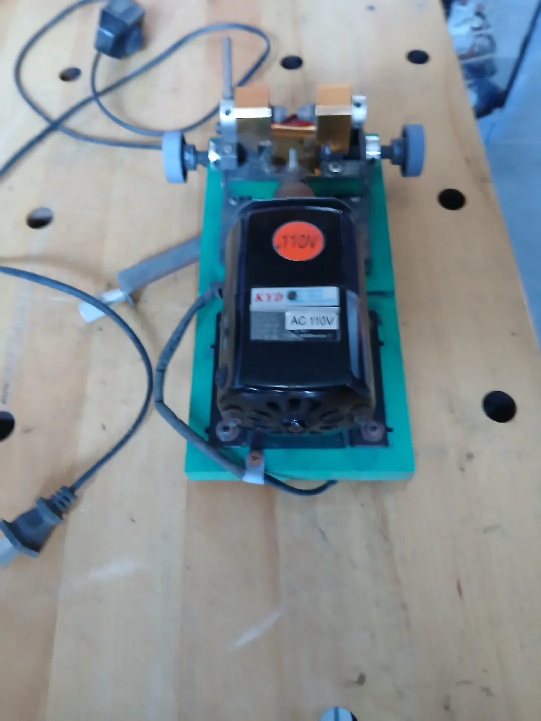 KYD Key Duplicator Machine - 110V image indicator(5)