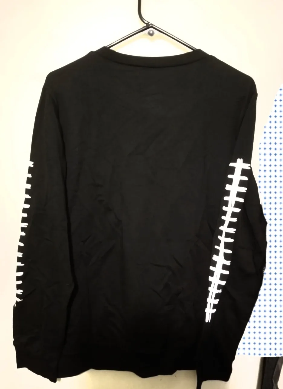 NWOT Women's Football Heart Graphic Long Sleeve Shirt image indicator(3)