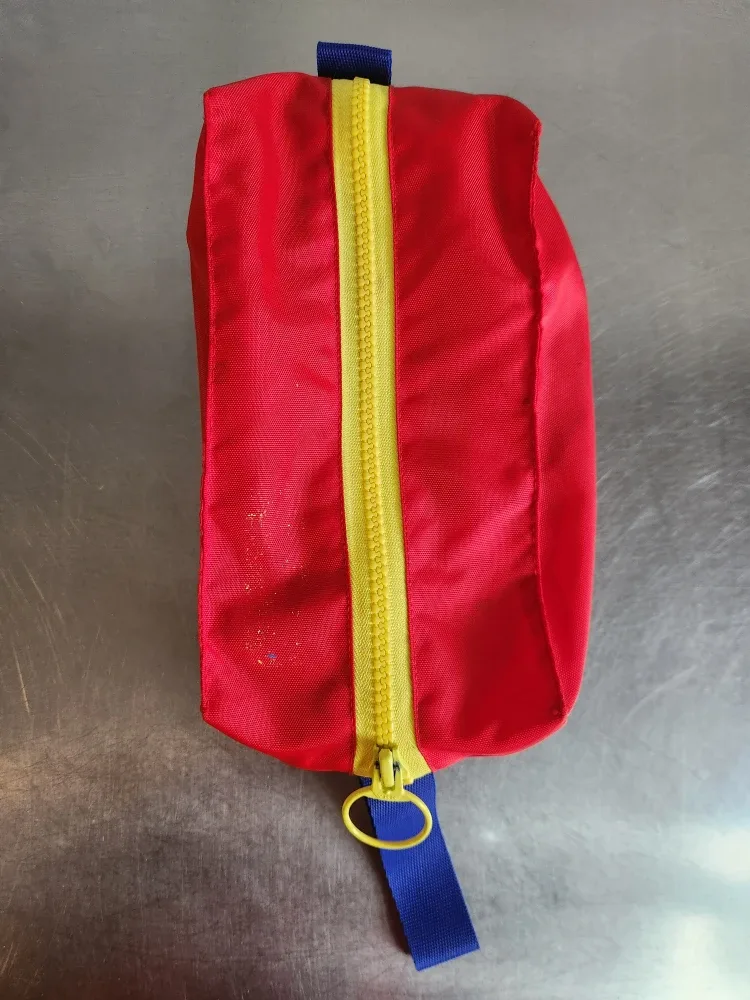 Fisher-Price Pretend Play Beauty Kit image indicator(2)