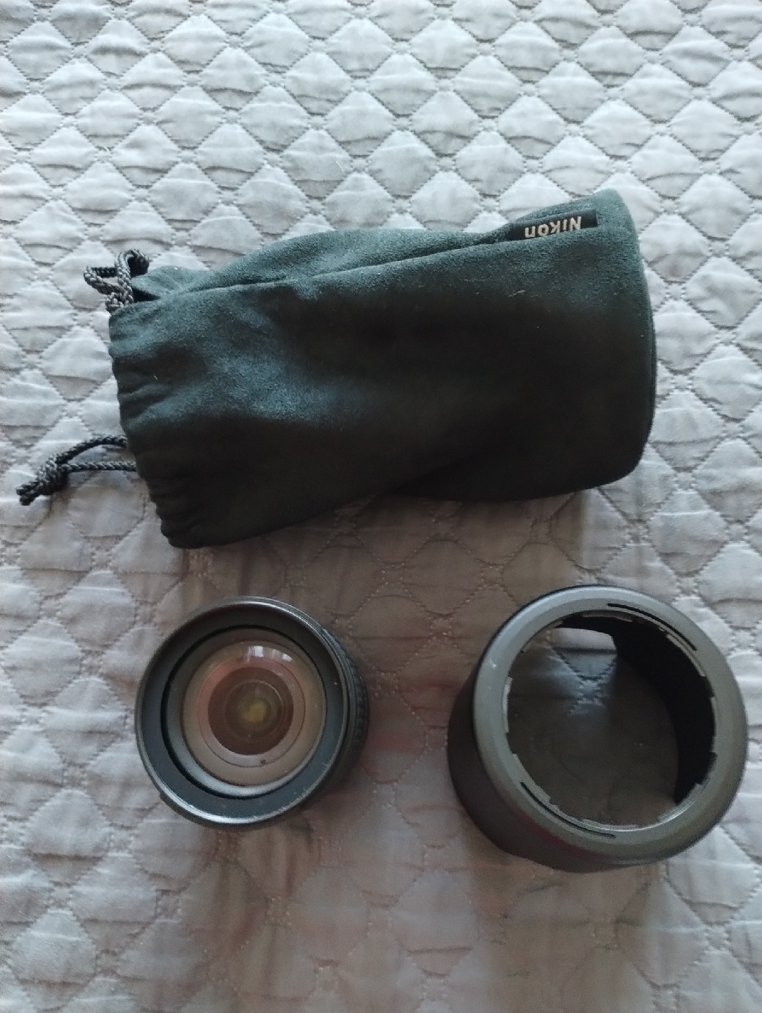 Nikon AF-S Nikkor 18-70mm Lens - photo 2
