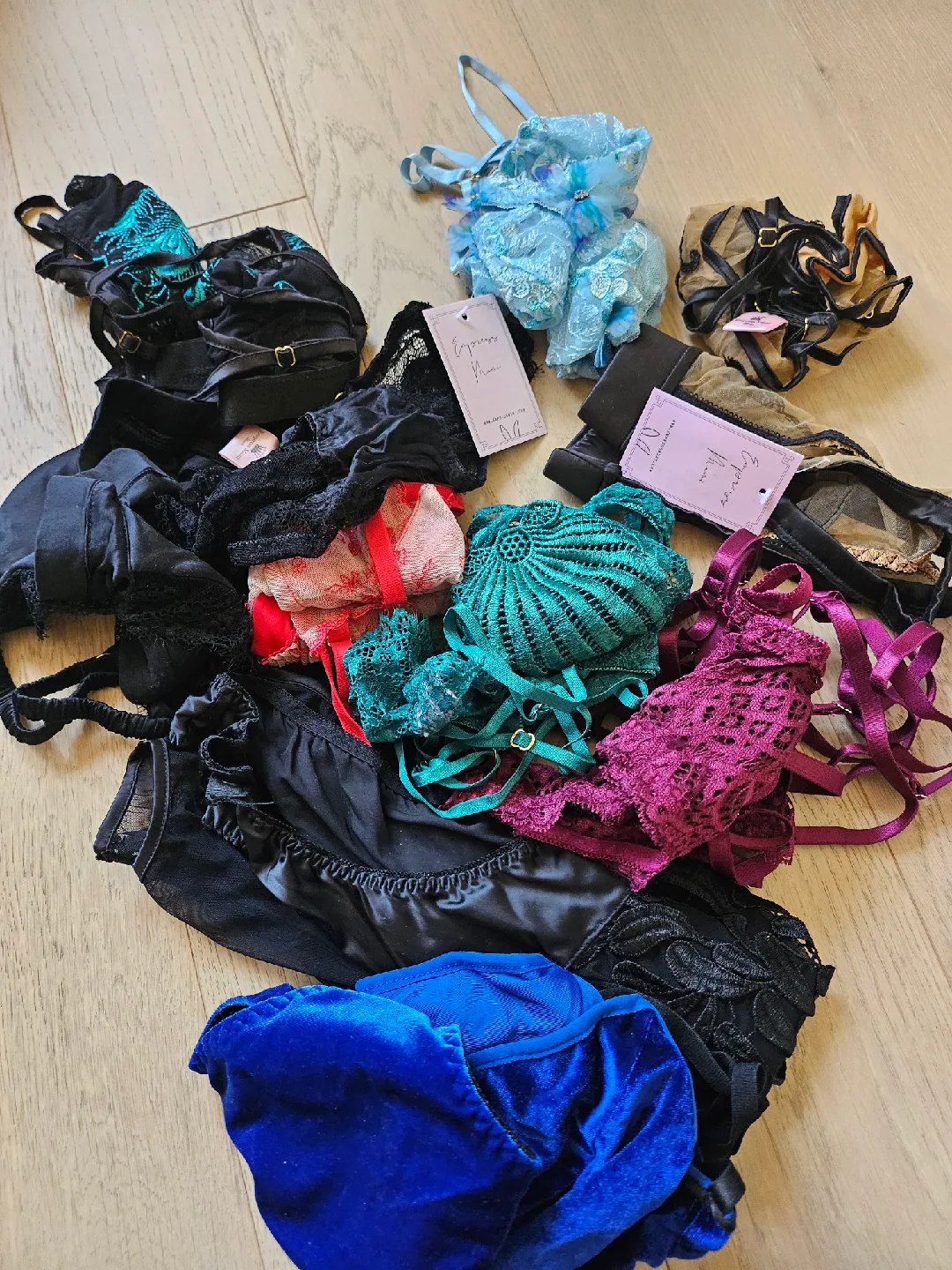 Empreinte Thalia Lingerie Bundle thumbnail