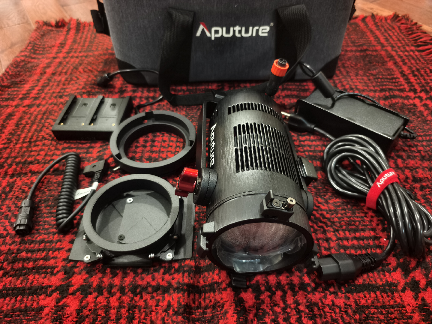 Aputure Light Storm LS C60d LED Light