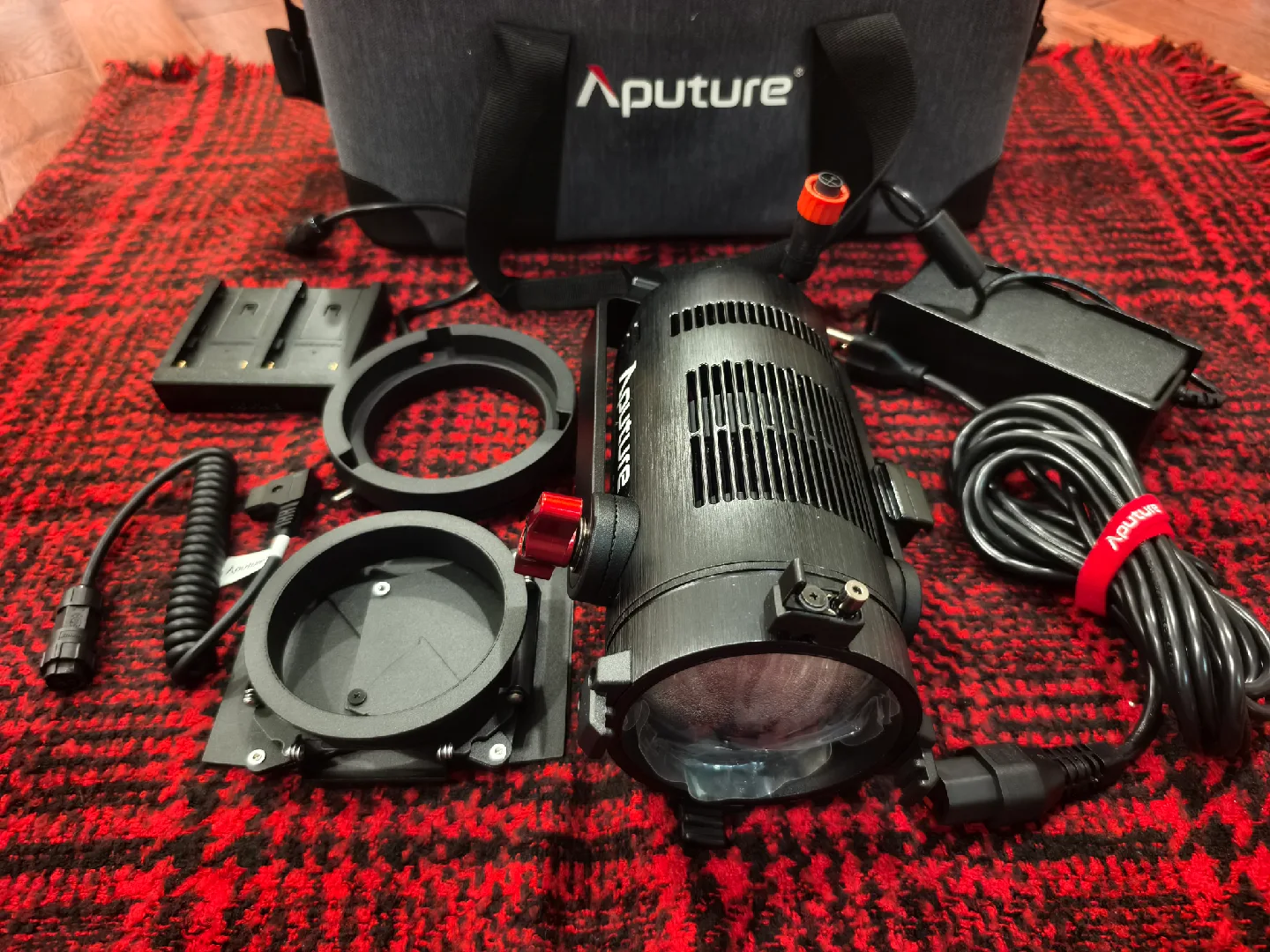 Aputure Light Storm LS C60d LED Light thumbnail